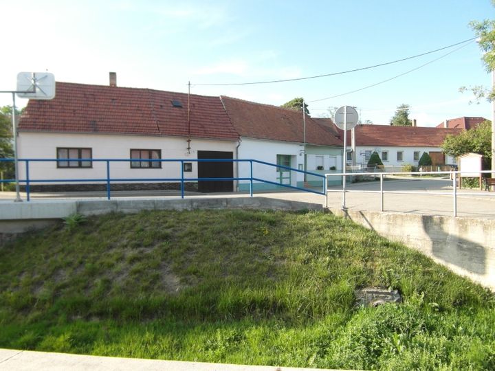 06.jpg